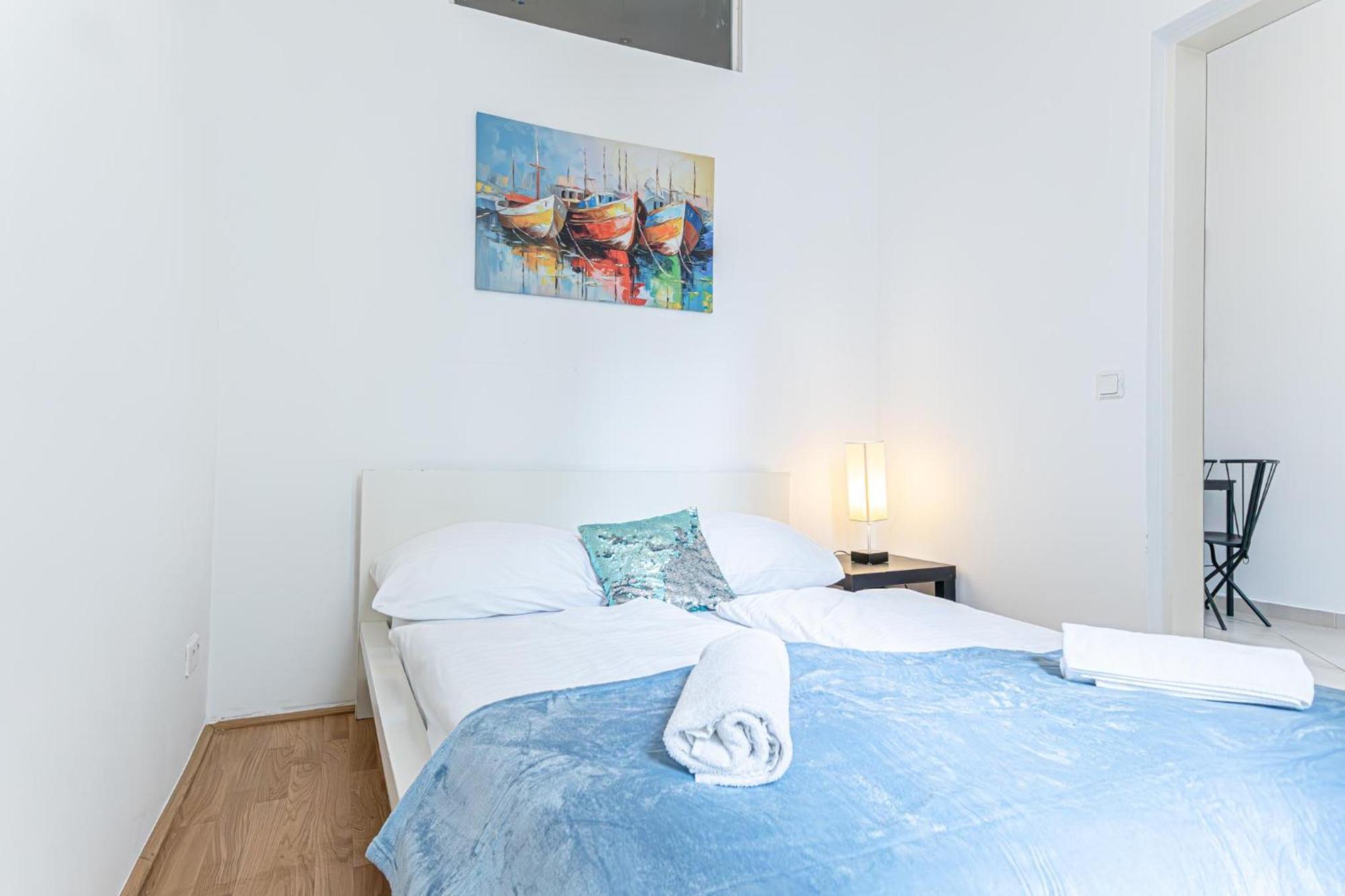 Peaceful And Stylish 2 Bedroom Cozy Atmosphere Appartement