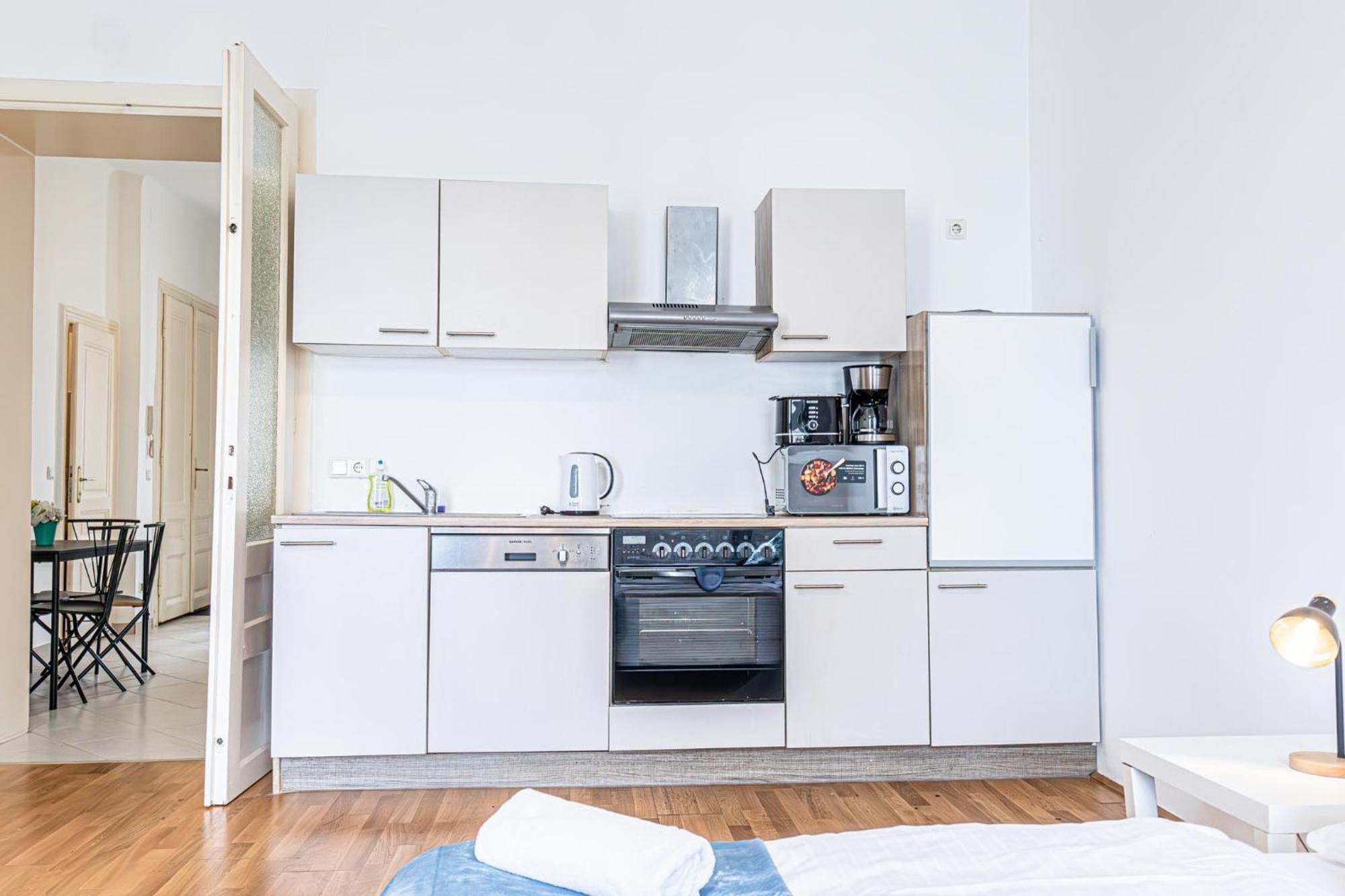 Peaceful And Stylish 2 Bedroom Cozy Atmosphere Wenen